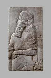 príncipe heredero asirio, c.704-681 a.C. (yeso)